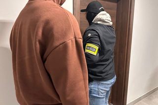 Katowice: pseudokibice aresztowani za udział w zorganizowanej grupie przestępczej handlującej narkotykami