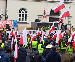 Protest rolników w woj. lubelskim. Rolnicy w Lublinie rozpoczęli przemarsz. Mamy zdjęcia!