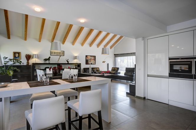 Inspiracją dla tyskiego domu były architektura holenderska oraz śląskie familoki