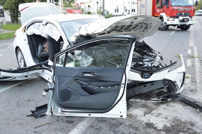 Koszmarny wypadek w Białej Podlaskiej. Trzy osoby trafiły do szpitala