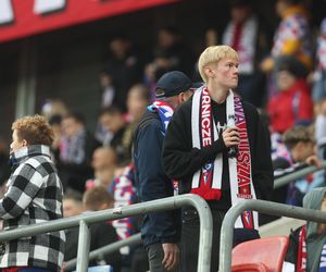 Górnik Zabrze zmierzył się z Zagłębiem Lubin. Kibice rozgrzewali piłkarzy z trybun