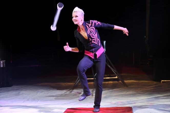 Claudia Bremlow w trudnej sztuce żonglerki nogami