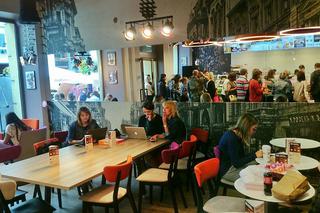 10 Dunkin' Donuts zawitał do Łodzi. Na Piotrkowskiej kolejki