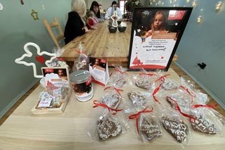 Kolorowe pierniczki, które pomagają dzieciom. To 12. edycja akcji Uskrzydlamy