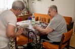 Od lat wspiera schorowaną sąsiadkę w potrzebie. Teraz pani Danuta jest za to wynagradzana