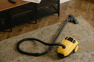 Ukryta funkcja odkurzacza. Dzięki niej znacznie szybciej posprzątasz dom!