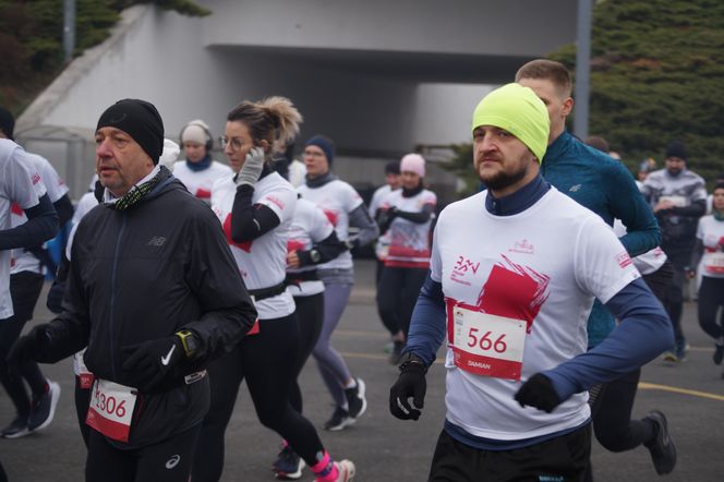 Bydgoski Bieg Niepodległości 2024 przyciągnął tłumy. Najstarszy uczestnik miał 87 lat! [ZDJĘCIA]