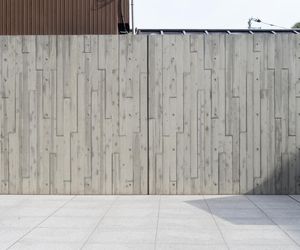 Betonowe ogrodzenie może być nowoczesne lub tradycyjne
