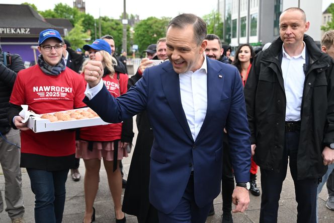 Karol Nawrocki w Gdańsku rozdawał pączki