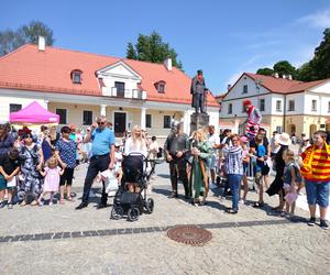 Chcieli podkreślić potrzebę swoich działań. Ulicami Białegostoku przeszedł Marsz Rodzin Zastępczych