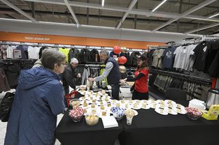 Wielkie otwarcie sklepu szwedzkiego giganta w Warszawie. Były gigantyczne promocje i długie kolejki