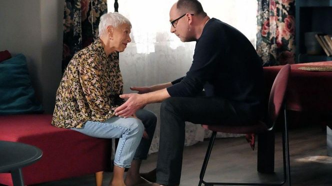 Barwy szczęścia odc. 3181. Krystyna Złota (Hanna Bieluszko), Marek (Marcin Perchuć)