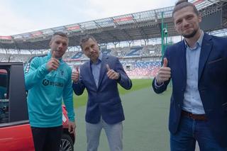 Lukas Podolski wsparł młodych piłkarzy. Dzięki niemu spełnią marzenie
