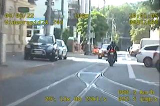 Policyjny pościg ulicami Torunia. 41-letni motocyklista trafił za kraty