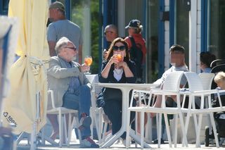 Marszałkini raczyła się włoskimi driknami