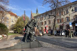 Tak Kraków świętował 104. lata niepodległości. Tłumy na ulicach miasta