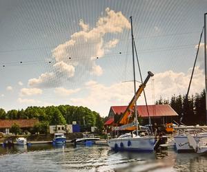 Sternik nie żyje, jego żona ciężko poparzona! Wszystko na oczach dziecka. Dramat na jeziorze Śniardwy