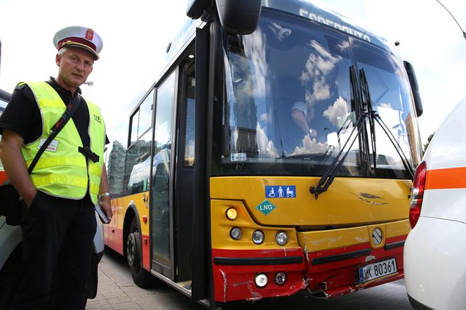 Wypadek autobusu linii 111 na Gocławiu