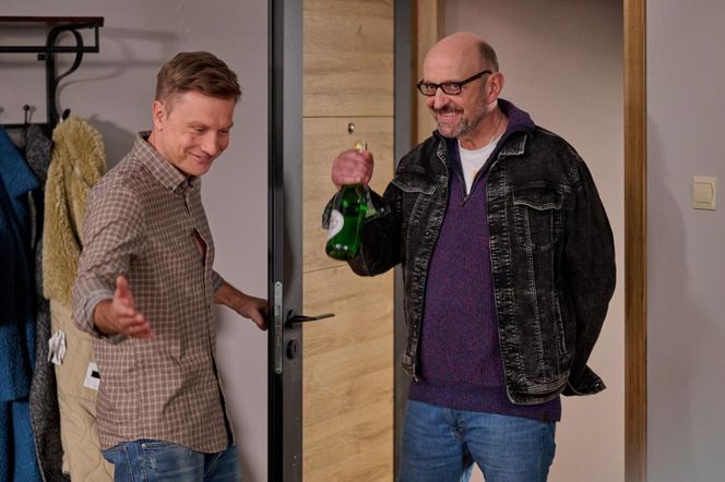 Na Wspólnej odc. 4020: Igor (Jakub Wesołowski), Artur (Janusz Chabior)