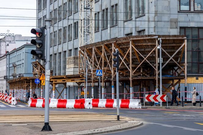 Gmach Banku Gospodarstwa Krajowego w Warszawie w trakcie remontu
