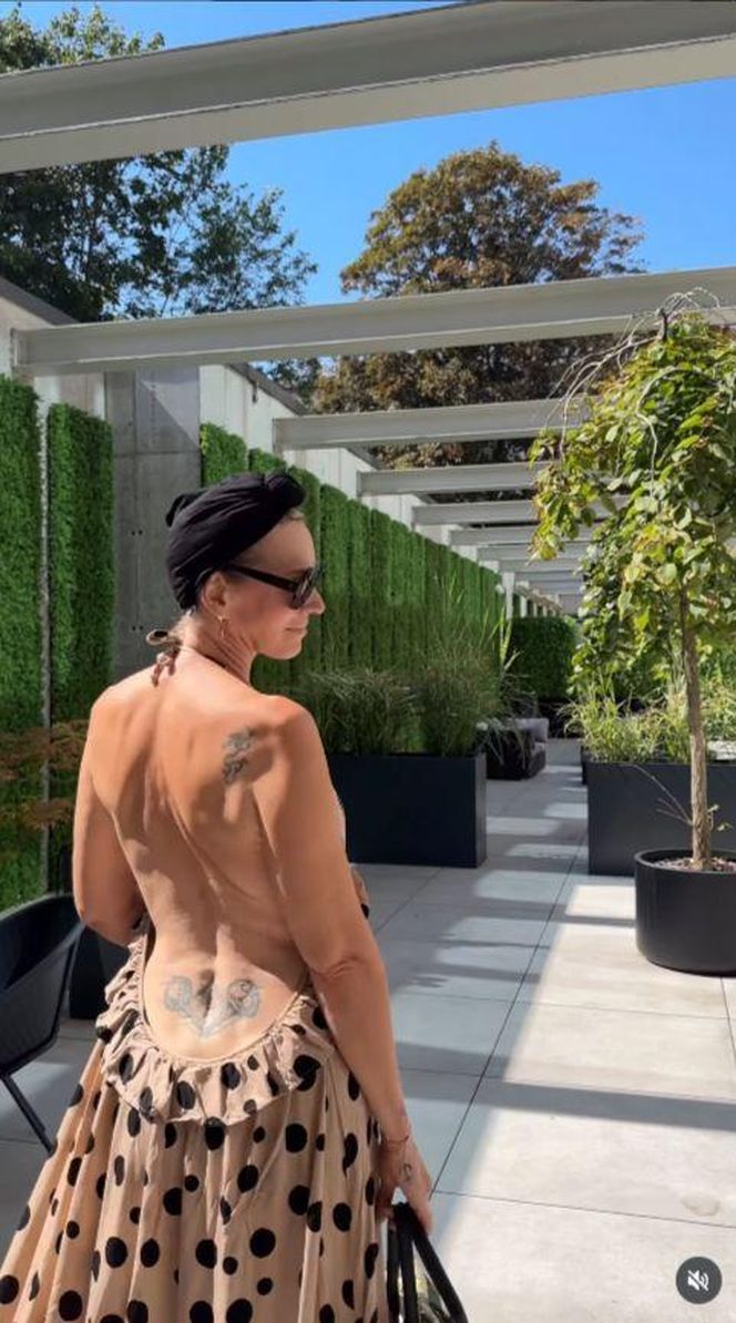 52-letnia Paulina Smaszcz odsłoniła plecy aż po… rozległy tatuaż