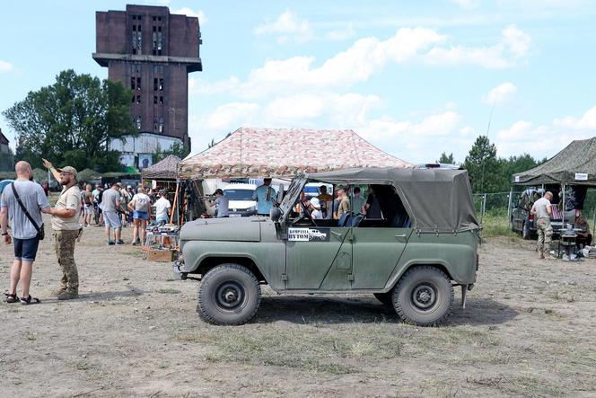 Śląskie Manewry 2024. Miłośnicy militariów spotkali się w Bytomiu