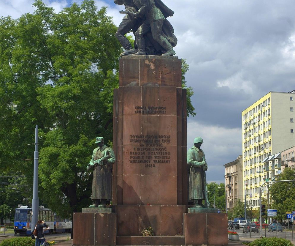 Te pomniki były symbolami stolicy.  Dziś już nie istnieją