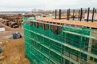 Budowa biurowca Sylva Drewno w technologii drewna klejonego krzyżowo, CLT