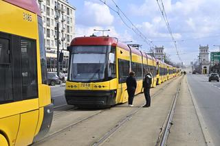 Trzy linie tramwajowe znikną z ulic Warszawy. ZTM kasuje też autobusy i zapowiada spore zmiany rozkładów