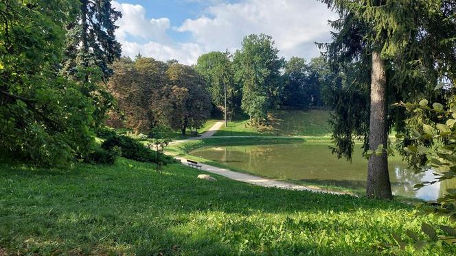 Magiczne zakątki zamojskiego Parku Miejskiego