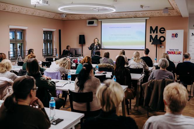 Odbyła się konferencja „W kręgu wsparcia”. Pedagodzy uczyli się jak pomagać uczniom