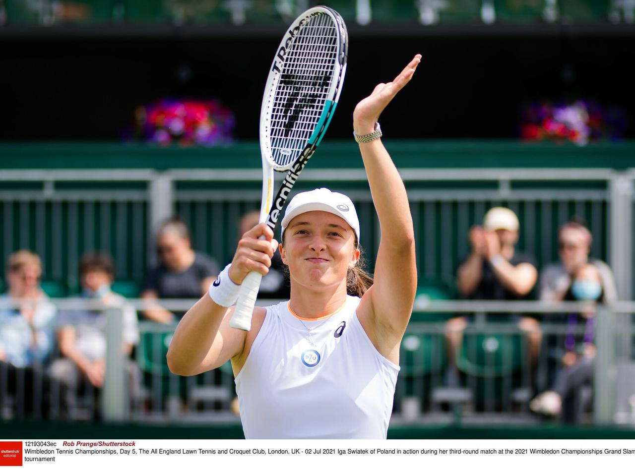 O której godzinie dzisiaj gra Iga Świątek? Transmisja na żywo Wimbledon 2021