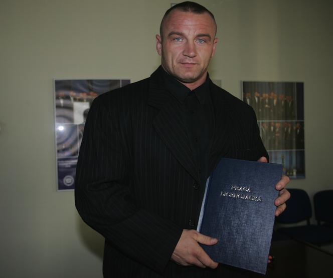 Mariusz Pudzianowski skończył studia