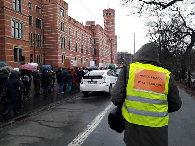 Protest pracowników sądów we Wrocławiu