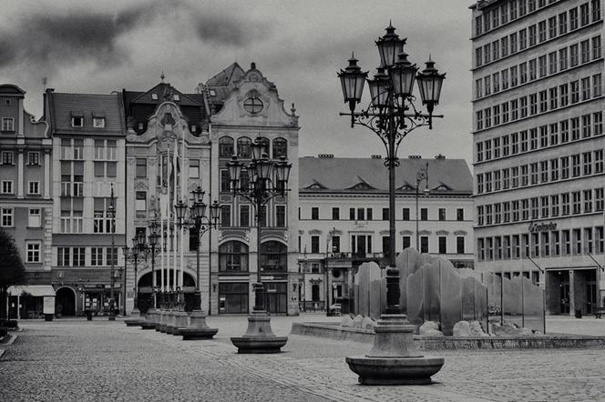 Wrocław w czasie epidemii - opustoszałe centrum miasta