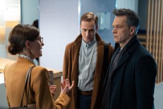 Na dobre i na złe odc. 884: Andrzej Falkowicz (Michał Żebrowski), Sara Berezińska (Agnieszka Kawiorska), Michał (Mateusz Janicki)