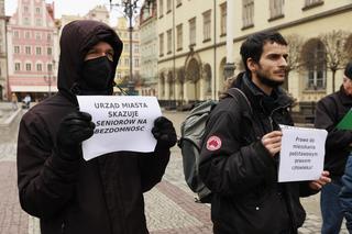 Lokatorzy byłych mieszkań zakładowych żyją w strachu  