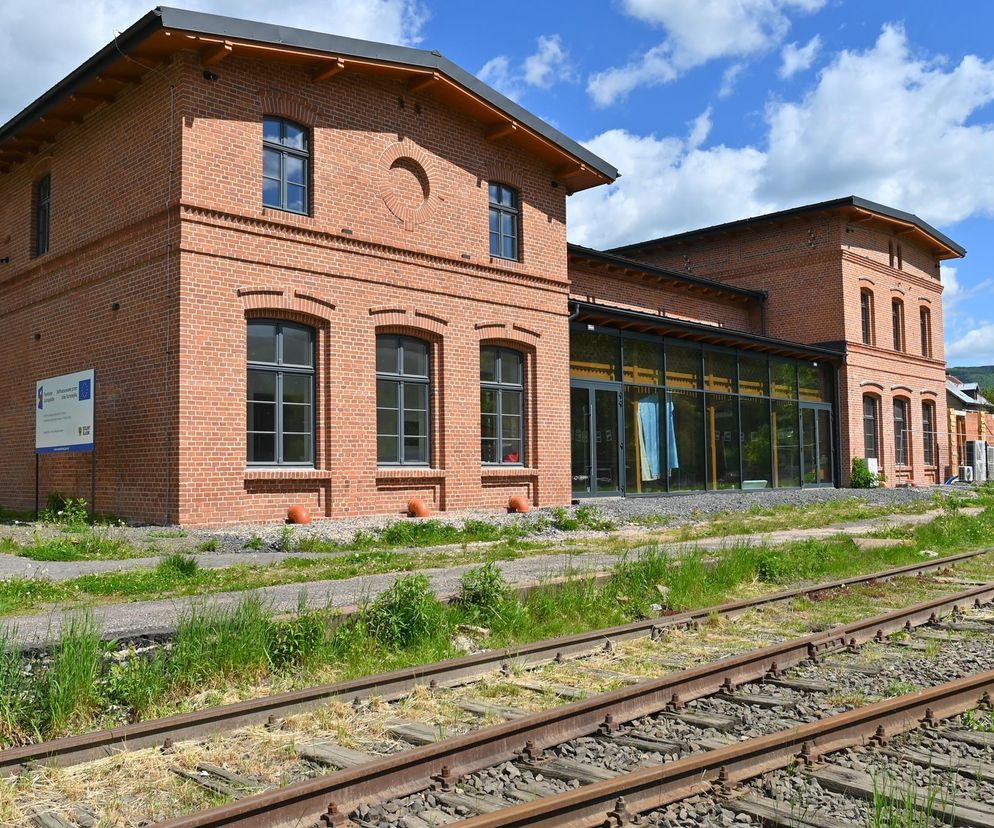 Remont dworca w Kowarach - będzie informacja turystyczna, centrum kultury i biblioteka