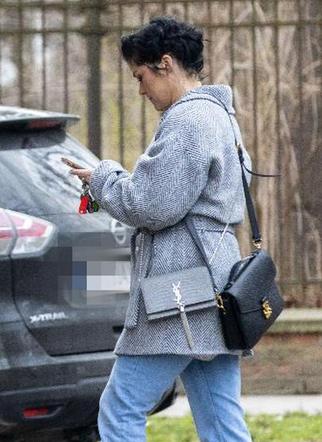 Małgorzata Kożuchowska i Katarzyna Cichopek noszą po dwie torebki