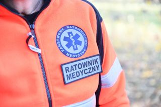 Atak na ratownika medycznego! Nóż zatrzymał się na materiałach opatrunkowych