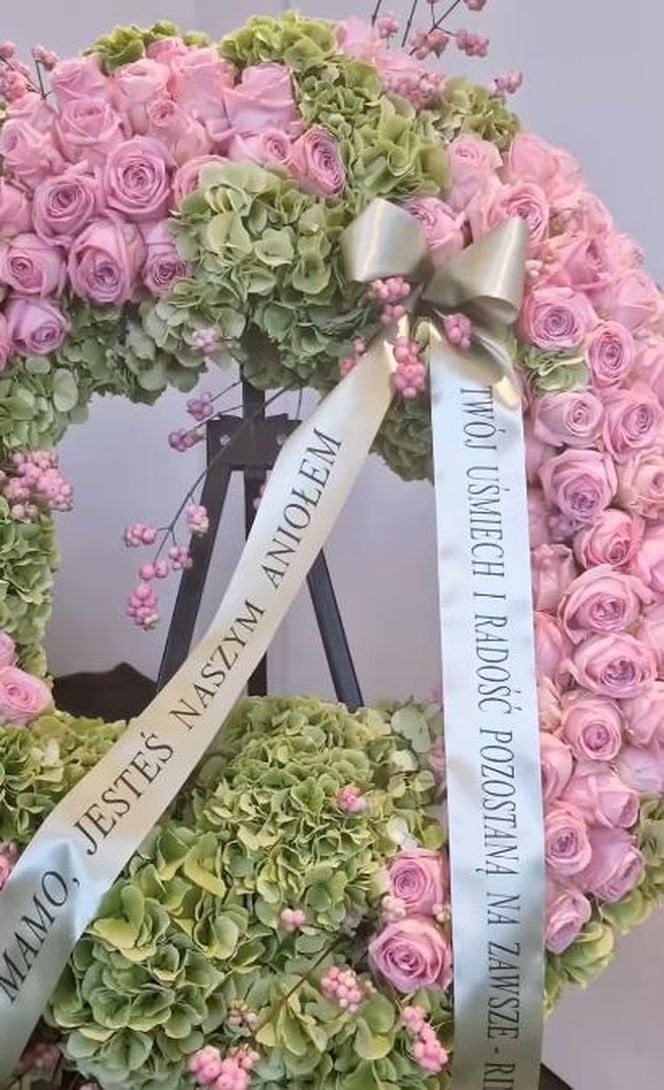 Kayah pożegnała mamę