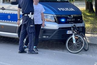 Dramat w Falenicy. Dziecko na rowerze wpadło pod busa. 9-latek w szpitalu, w akcji śmigłowiec