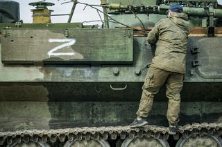 Rosyjscy żołnierze dostają zużyte kamizelki kuloodporne. Ściągają je z trupów