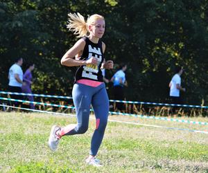 Jump and Run 2023 w Bydgoszczy. Bieg z dmuchanymi przeszkodami przyciągnął tłumy