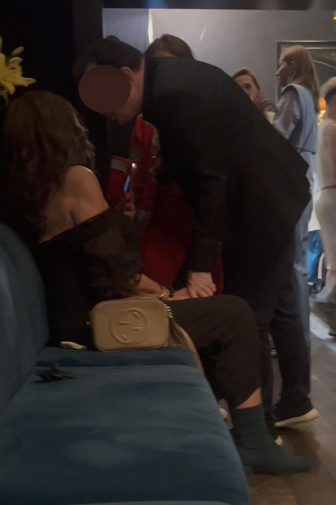 Agnieszka Perepeczko je, pije i tańcuje w środku nocy