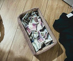 Policja rozbiła gang pseudokibiców ze Śląska. W tle handel narkotykami, przemyt i handel ludźmi