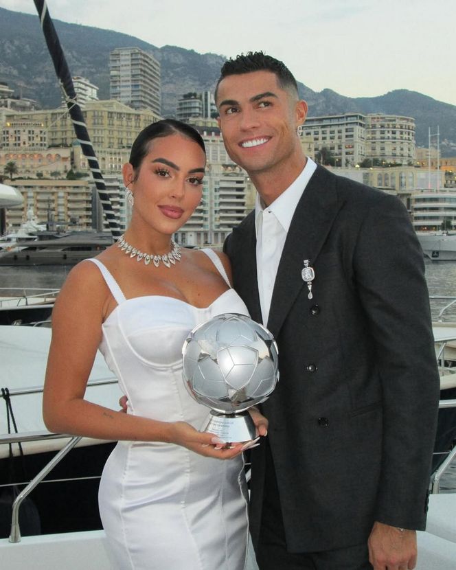 Cristiano Ronaldo zaręczył się ukochanej! Georgina Rodriguez powiedziała "TAK"!