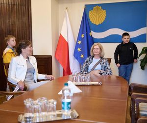 Gigantyczna kolejka w Olsztynie. Wszyscy chcieli zwiedzić to miejsce