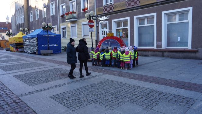 Ruszył Warmiński Jarmark Świąteczny w Olsztynie. Dziesiątki wystawców i tłumy na starówce