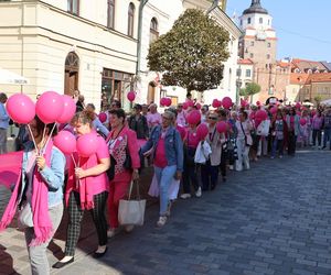 W centrum Lublina królował róż! Przez miasto przeszedł Marsz Różowej Wstążki